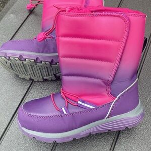 NWT - LANDS’ END Kids Snow Flurry Insulated Winter Boots in Winter Violet Ombré